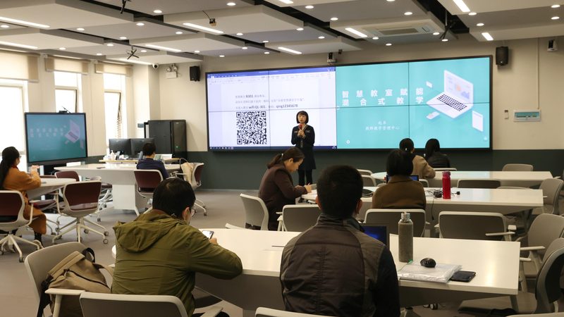 根据我国相关规定，自考本科申请学位证的时间限制如下：
