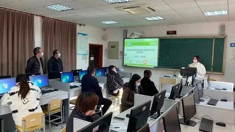 瑜伽教练培训实战教学评价：如何评估教学效果？**
