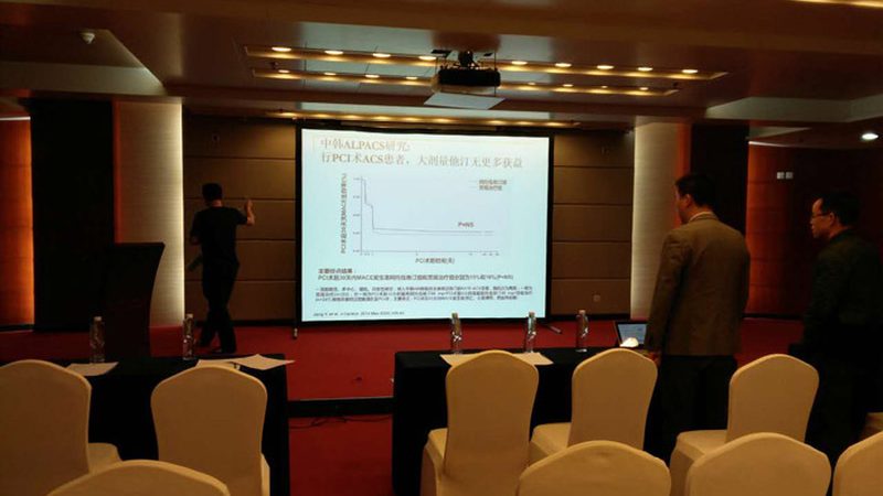 小标题：技能培训市场现状